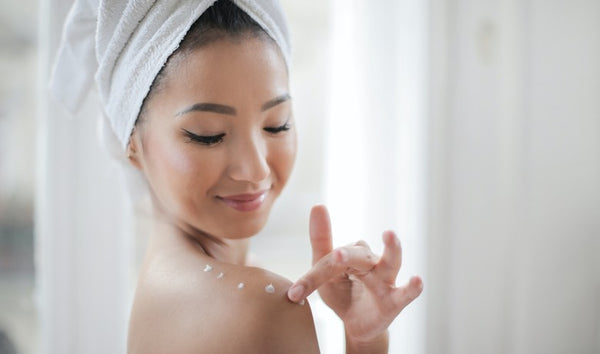 BODY: HOW CAN WE GET RID OF SKIN DRYNESS?